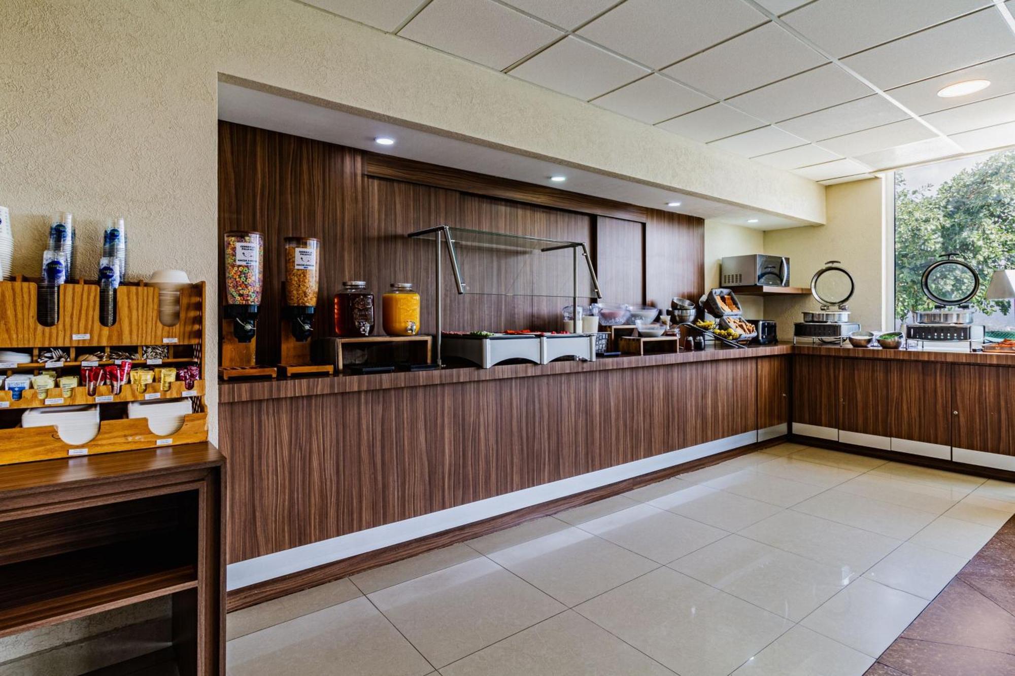 City Express By Marriott Tuxtla Gutiérrez Exterior foto